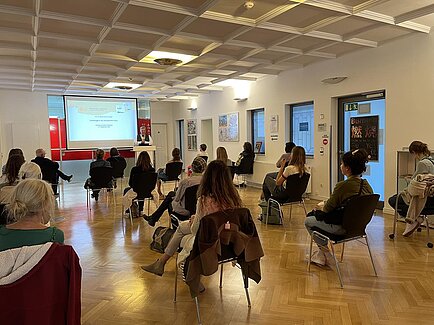 Wegweisende Zeichen bei den Stadt(ver)führungen