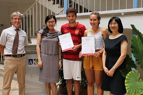 Auszeichnungen für Chinesisch-Abiturienten