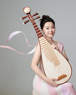 举办“春天的旋律”音乐会庆祝2025年“国际中文日”