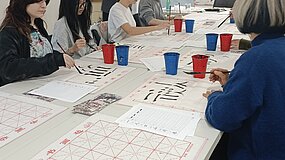 Kalligrafie-Workshop für die Wilhelm-Löhe-Schule