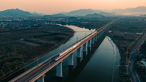 Chinas High-Speed Rail: Ein Modell für die Zukunft?