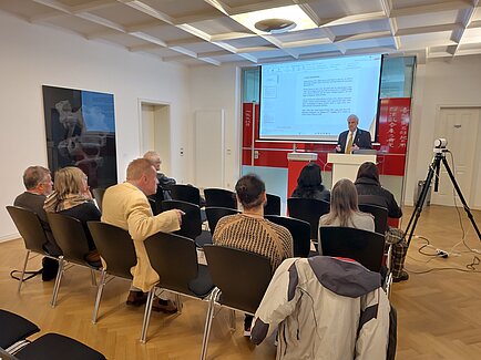 Europa, ein konfuzianisches Paradies mit Wein und Moral: Anmerkungen zu Giulio Aleni’s Zhifang waiji (1623)