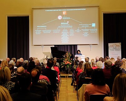 纽伦堡-埃尔兰根孔子学院举办马年新春酒会