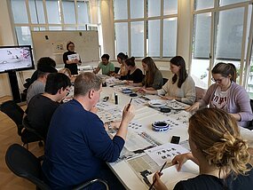 Kalligraphie-Workshop für Ansbacher Studierende
