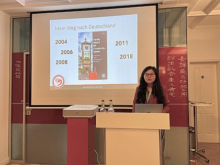 Wegweisende Zeichen bei den Stadt(ver)führungen