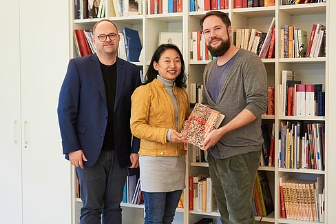 纽伦堡—埃尔兰根孔子学院艺术空间获赠中国当代艺术图书