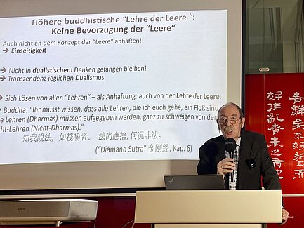 „Der Traum der roten Kammer“  – Ein buddhistischer Schlüssel zum  Verständnis des großen chinesischen Romans